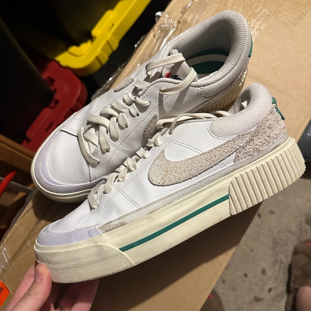 Nike White and Teal Casual Sneakers